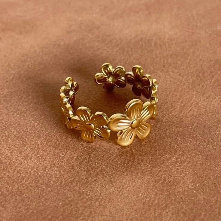Flower ring 2