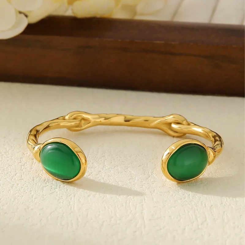 Aurora handcuff
