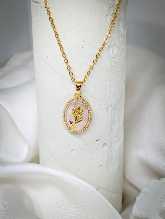 Royal rose necklace