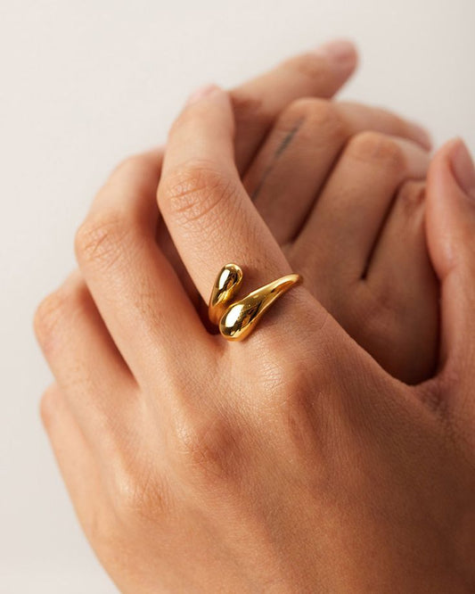 Teardrop ring