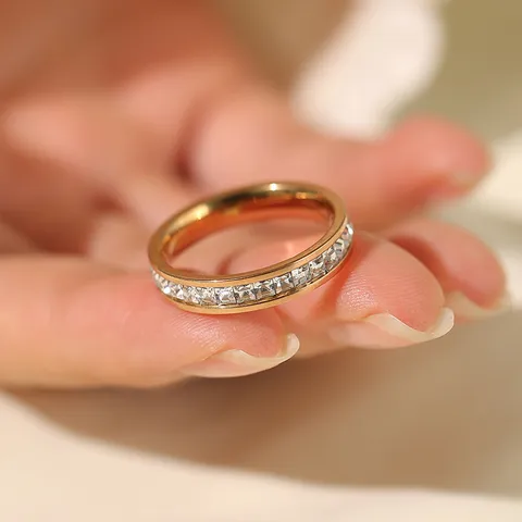 Diamond band ring