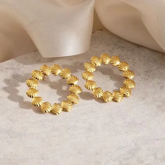 Shell circle earrings