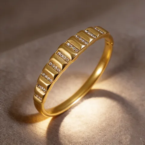 Diamond bar bracelet