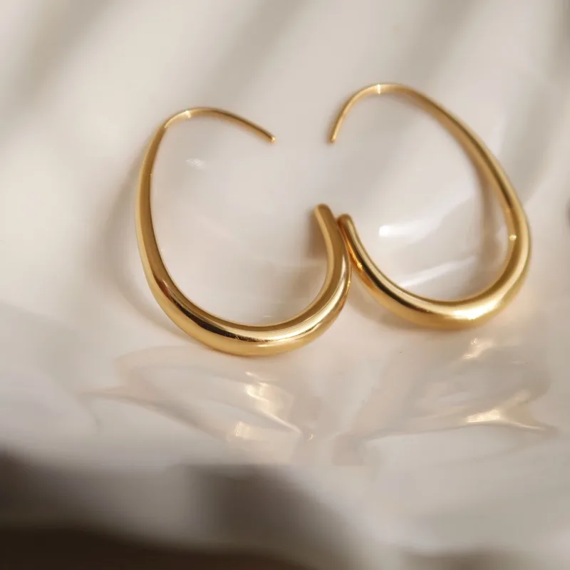 Sunlit arc hoop earrings