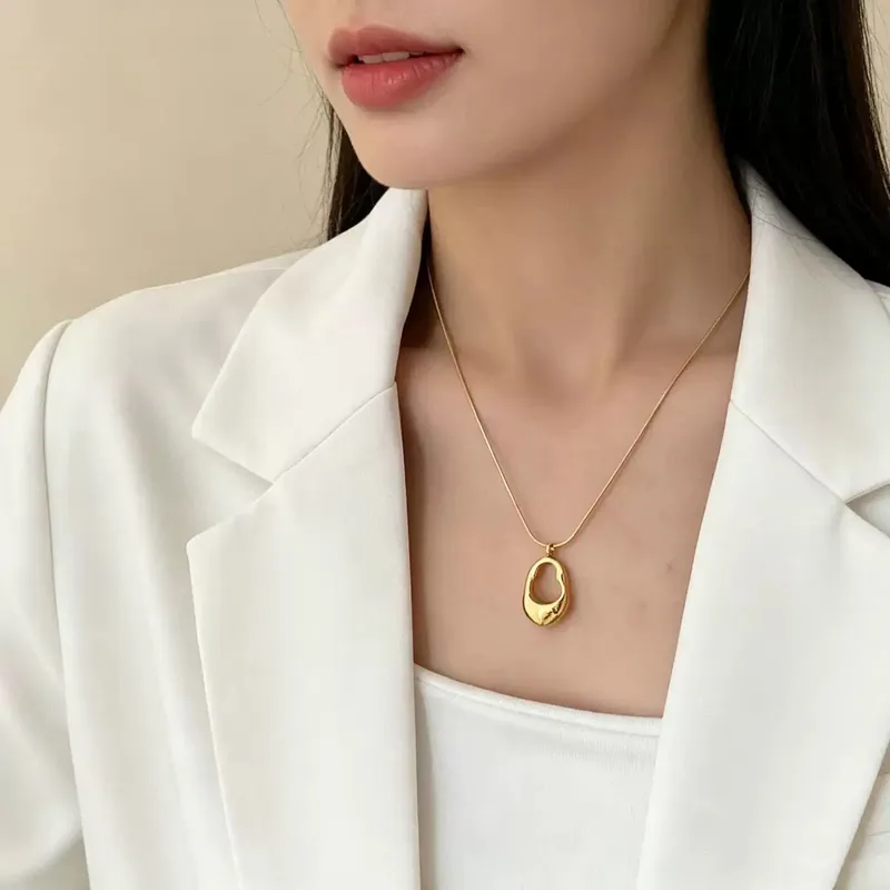 Aurelia necklace