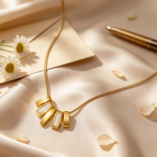 Mop bar necklace