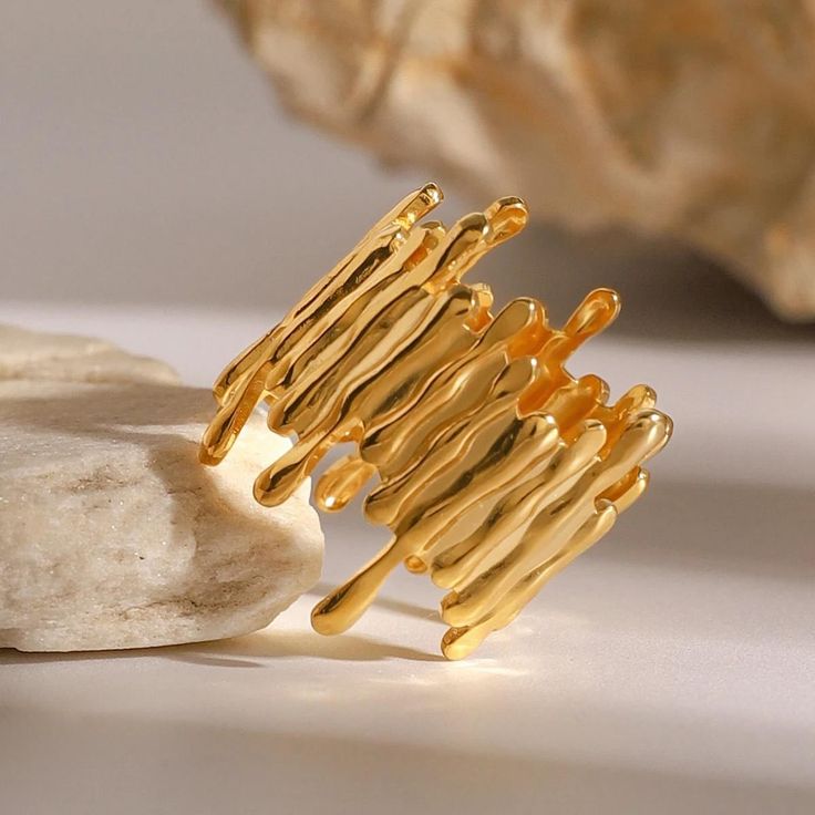 The Zenith ring