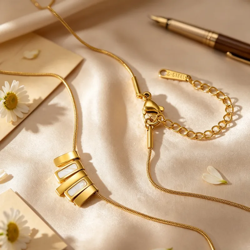 Mop bar necklace