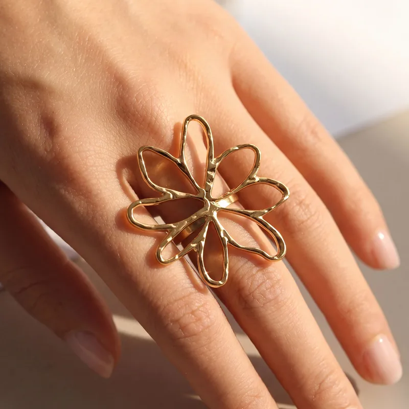 Flower ring