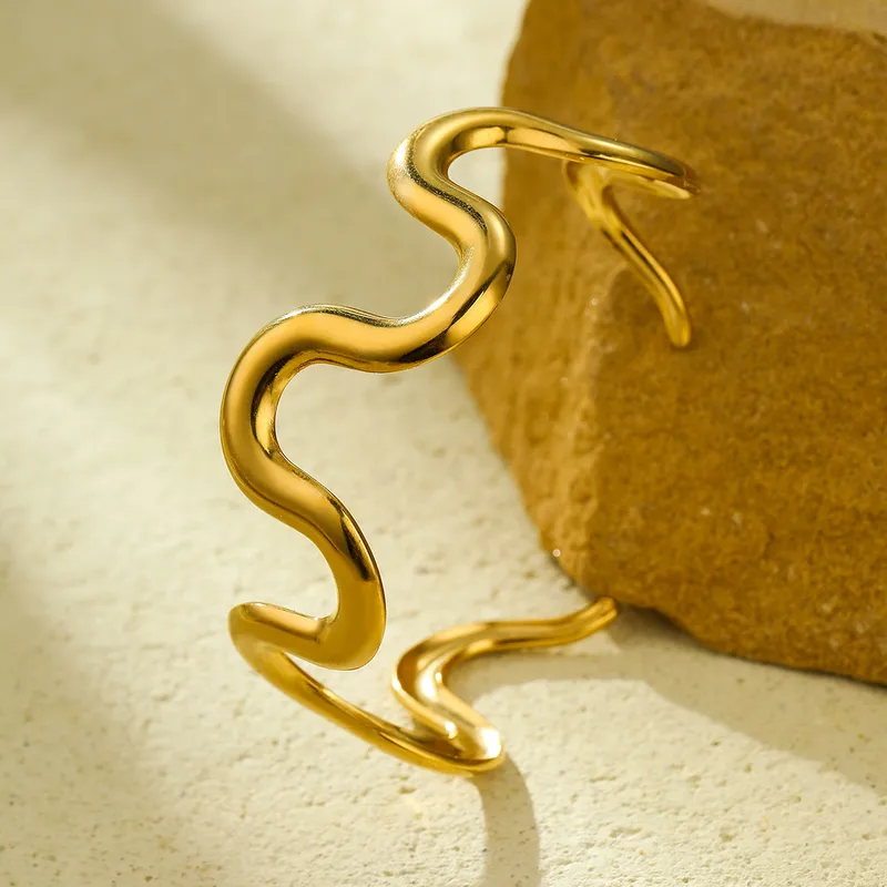 Wavy affair bracelet